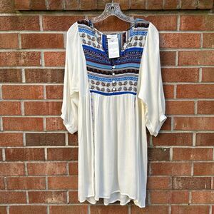 Umgee Dress Off White and Blue Geometric Knee-Length Bishop Sleeve Sz M NWT